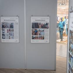 Die Ausstellung "10 Jahre Bundesprogramm Demokratie leben! in Laatzen" ist vom 26. August bis zum 6. September 2024 im Leine-Center in Laatzen zu sehen.