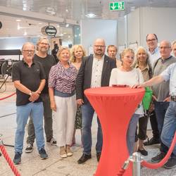 Eröffnung der Plakatausstellung "10 Jahre Bundesprogramm Demokratie leben! in Laatzen" am 27. August 2024 im Leine-Center.