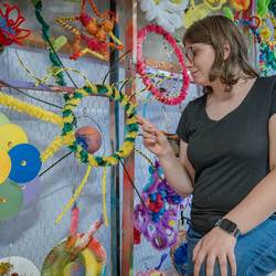Schülerinnen und Schüler der Freien Martinssschule in Laatzen beschäftigen sich im Projekt "Die Sprache der Blumen" mit Vielfalt und Gemeinschaft.