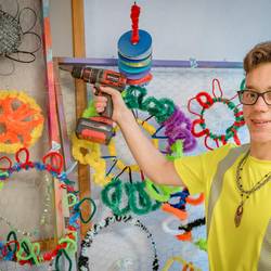 Schülerinnen und Schüler der Freien Martinssschule in Laatzen beschäftigen sich im Projekt "Die Sprache der Blumen" mit Vielfalt und Gemeinschaft.