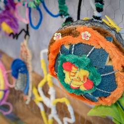 Schülerinnen und Schüler der Freien Martinssschule in Laatzen beschäftigen sich im Projekt "Die Sprache der Blumen" mit Vielfalt und Gemeinschaft.